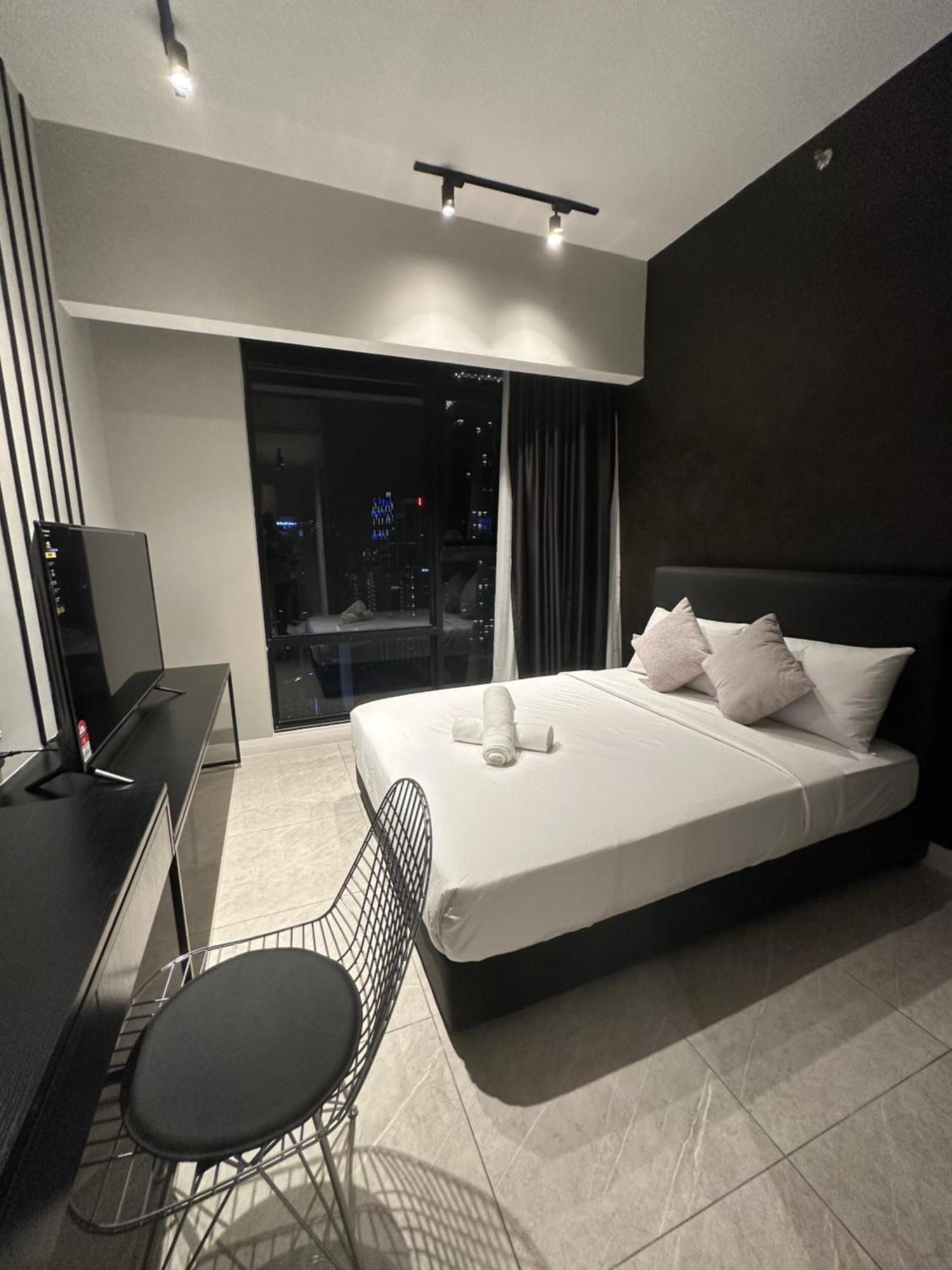 Crystal Suites At Axon Residence Near Pavilion Kuala Lumpur Exterior photo