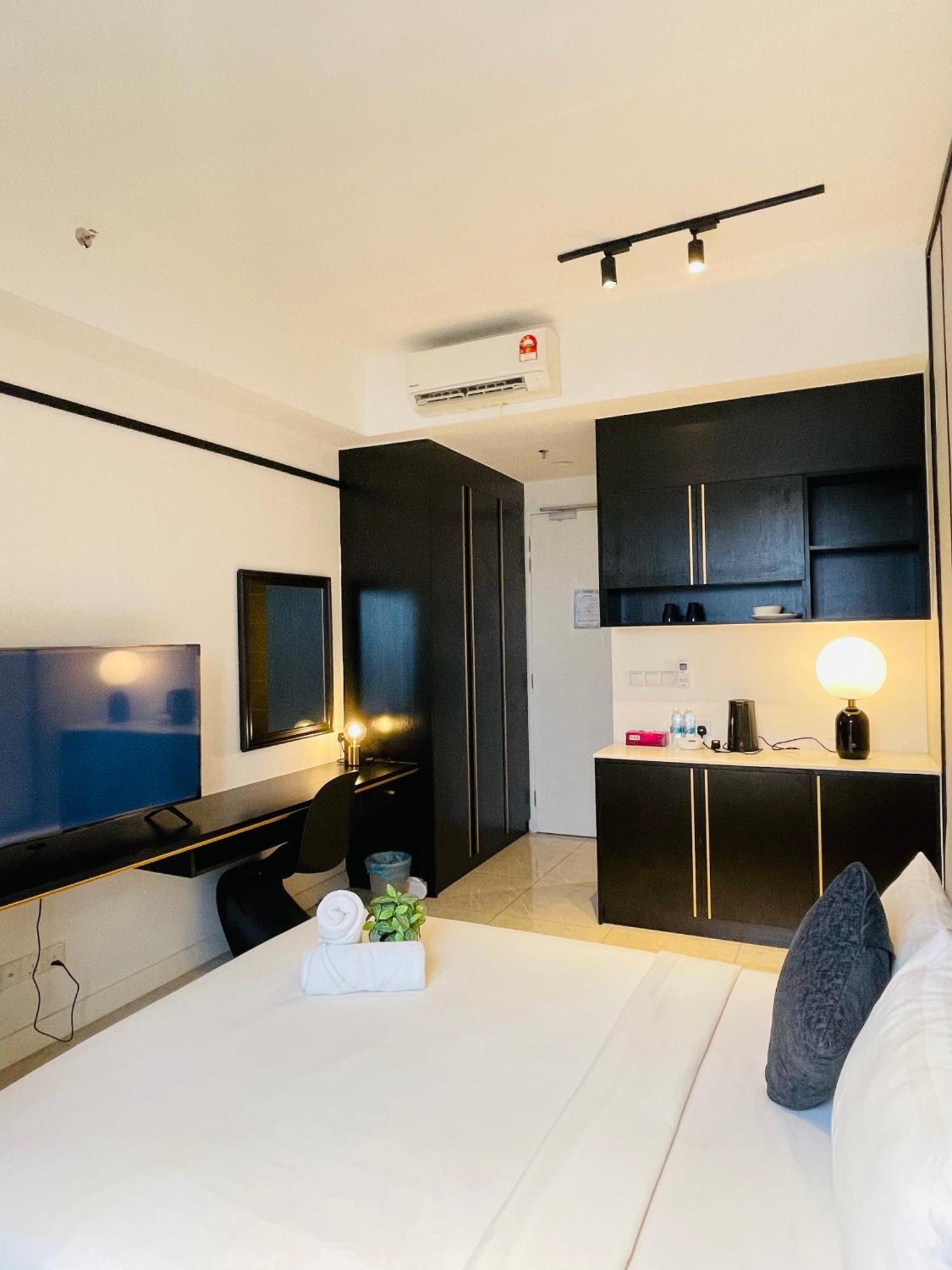Crystal Suites At Axon Residence Near Pavilion Kuala Lumpur Exterior photo